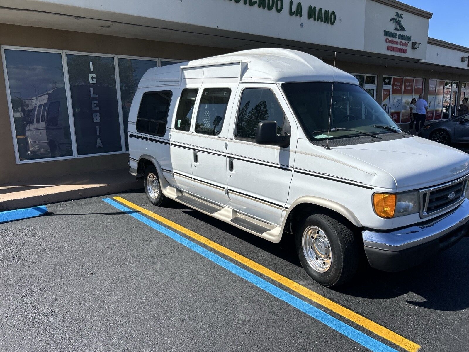 Ford E-250