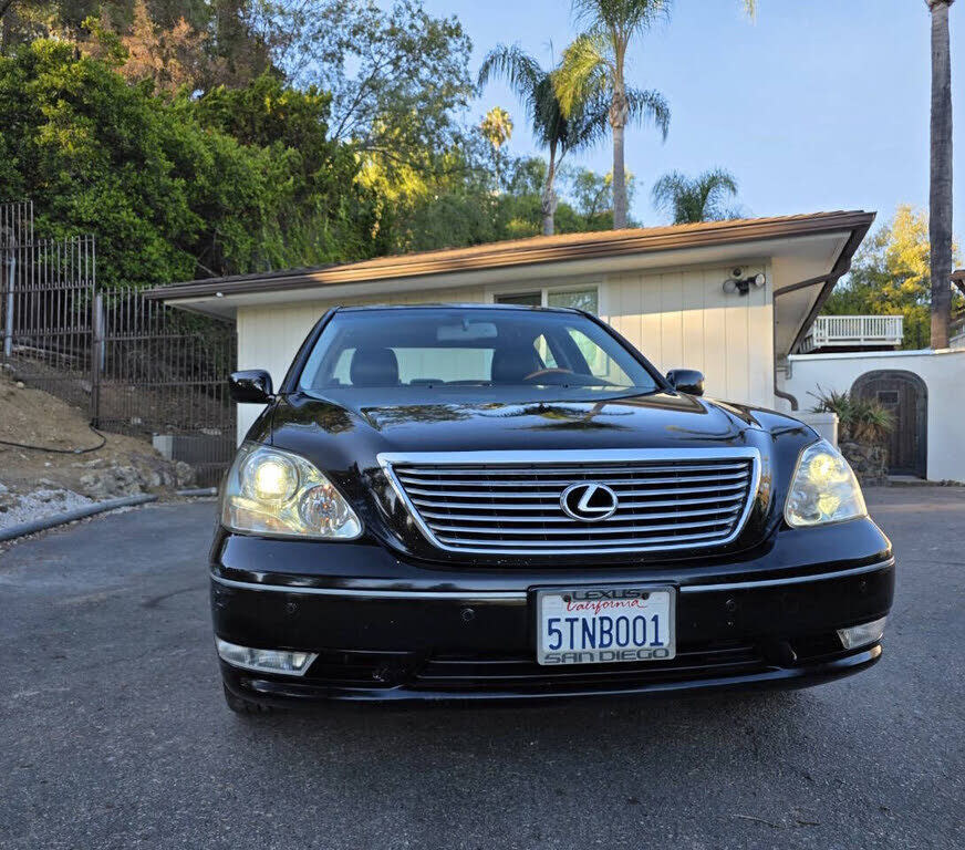 Lexus LS