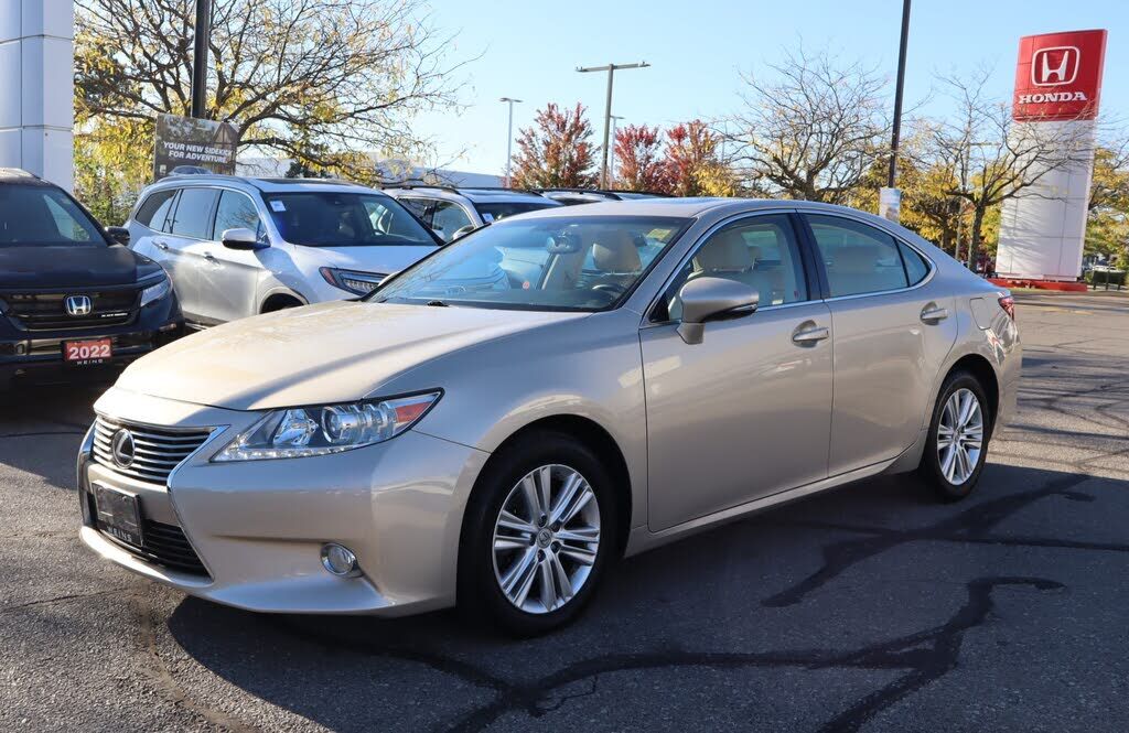 Lexus ES