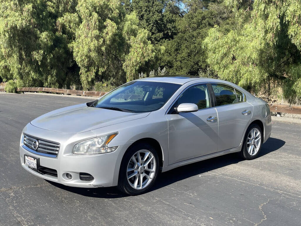 Nissan Maxima
