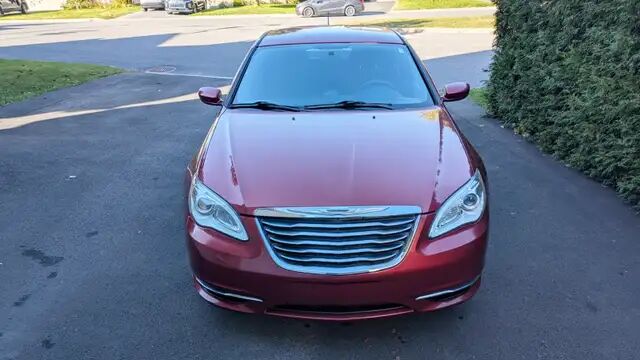 Chrysler 200