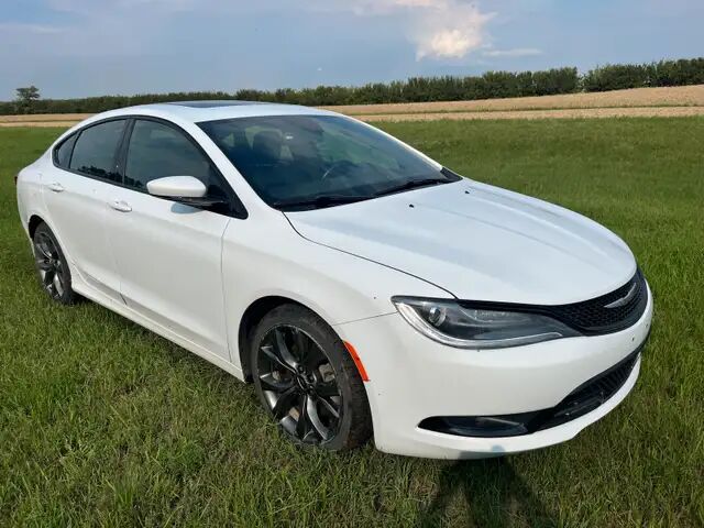 Chrysler 200