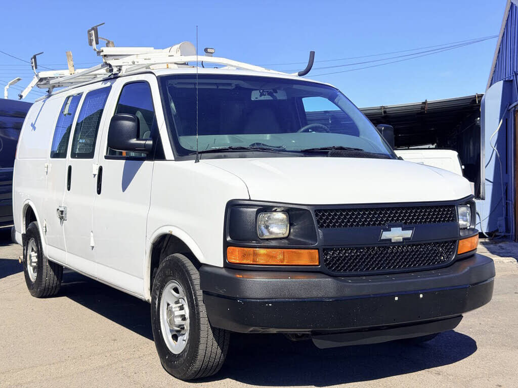 2013 CHEVROLET Express