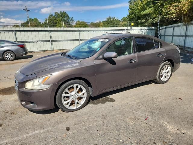 Nissan Maxima