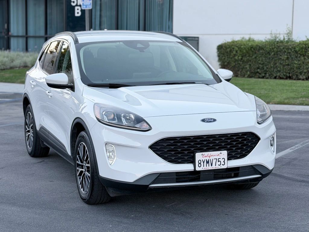 2021 FORD Escape
