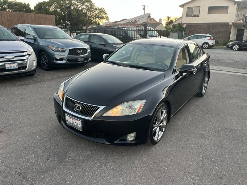 Lexus IS