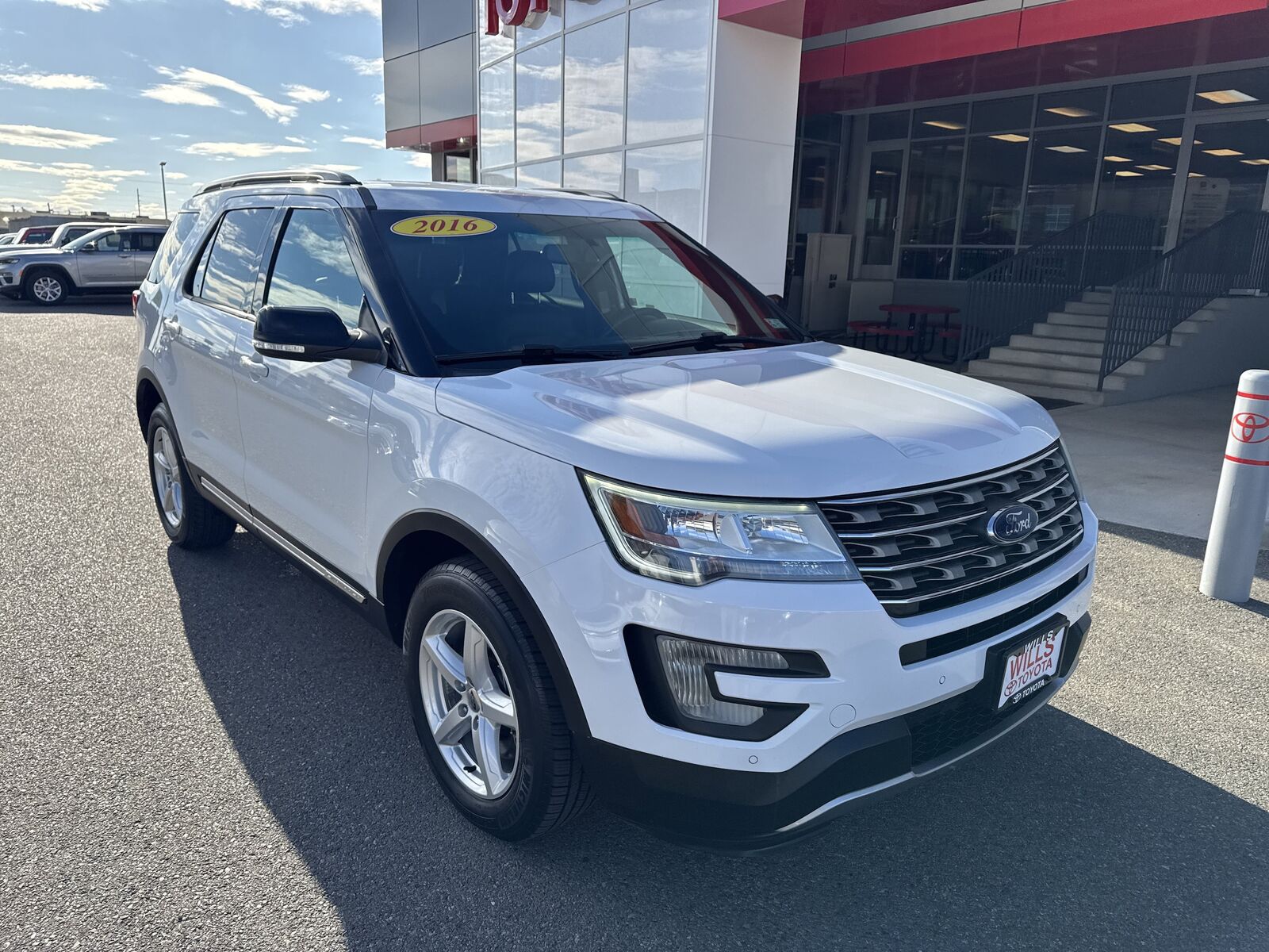 2016 FORD Explorer