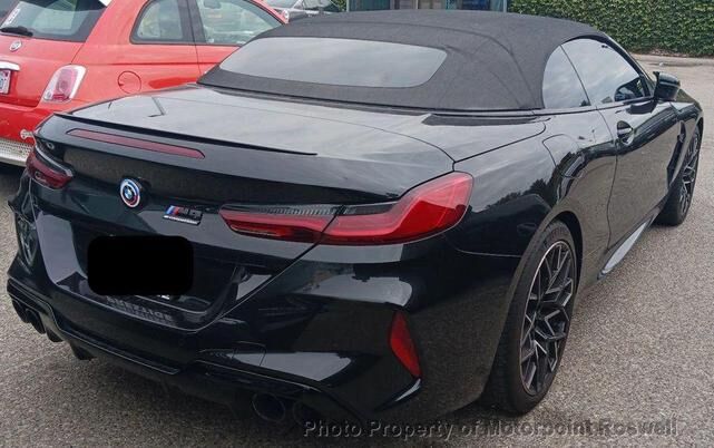 2023 BMW M8