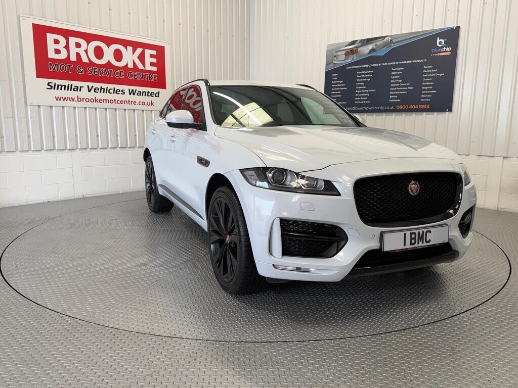 Jaguar F-Pace
