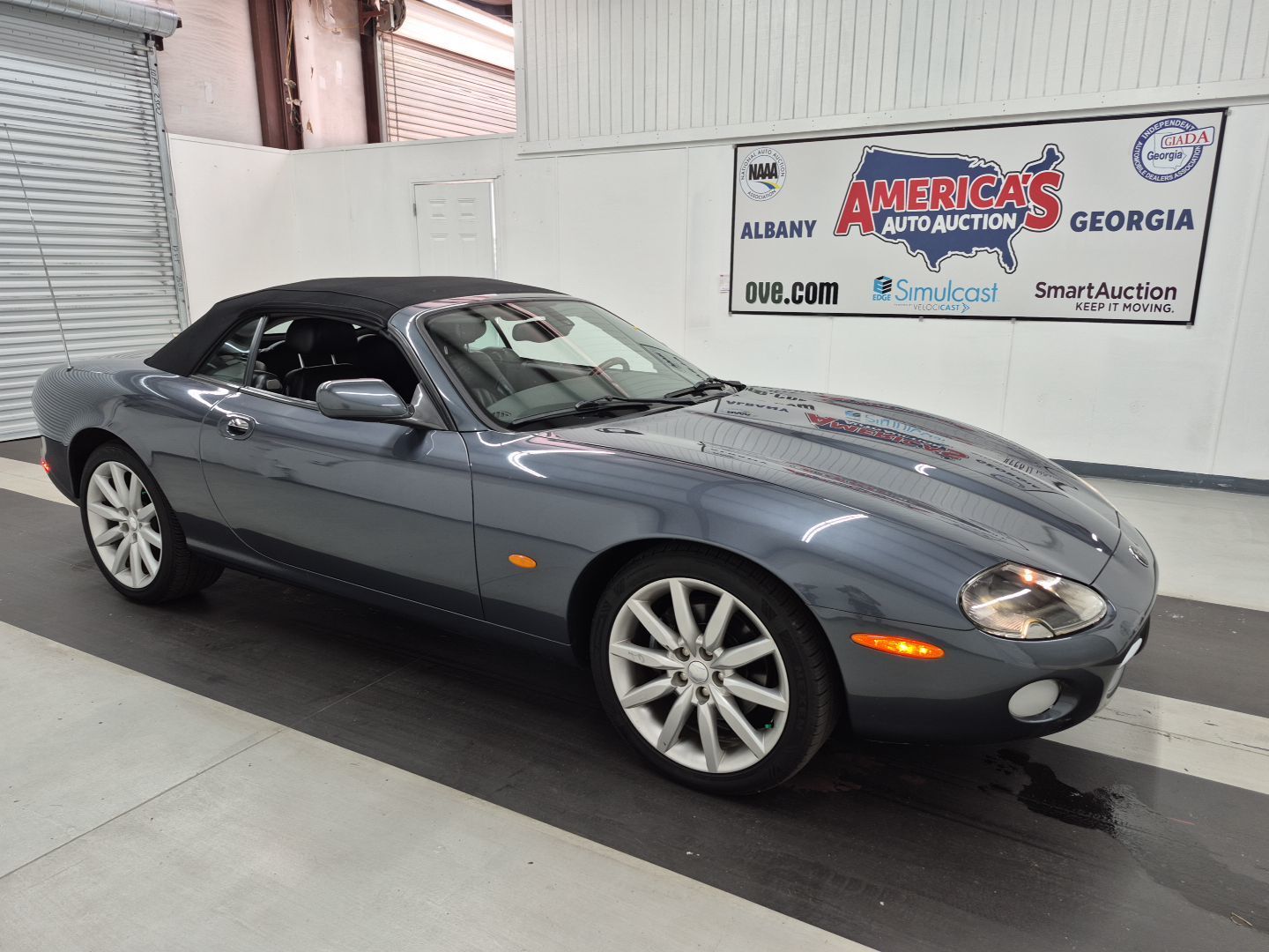 Jaguar XK8