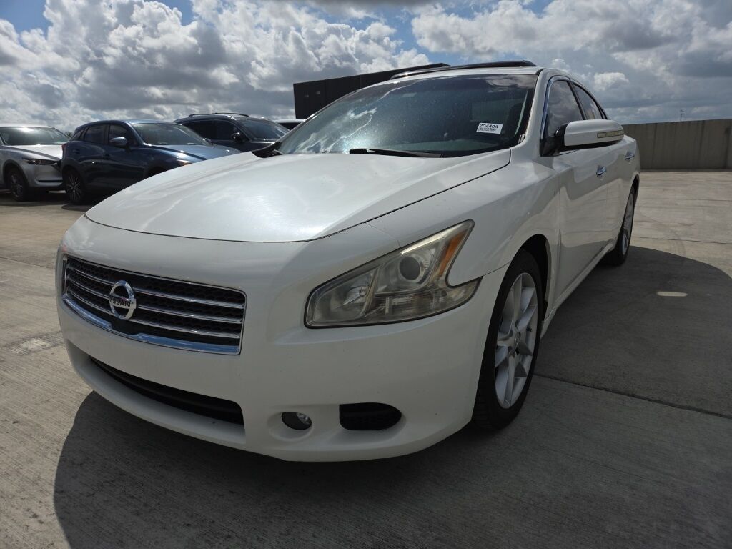 Nissan Maxima