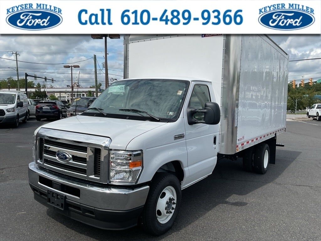 2025 FORD E-350