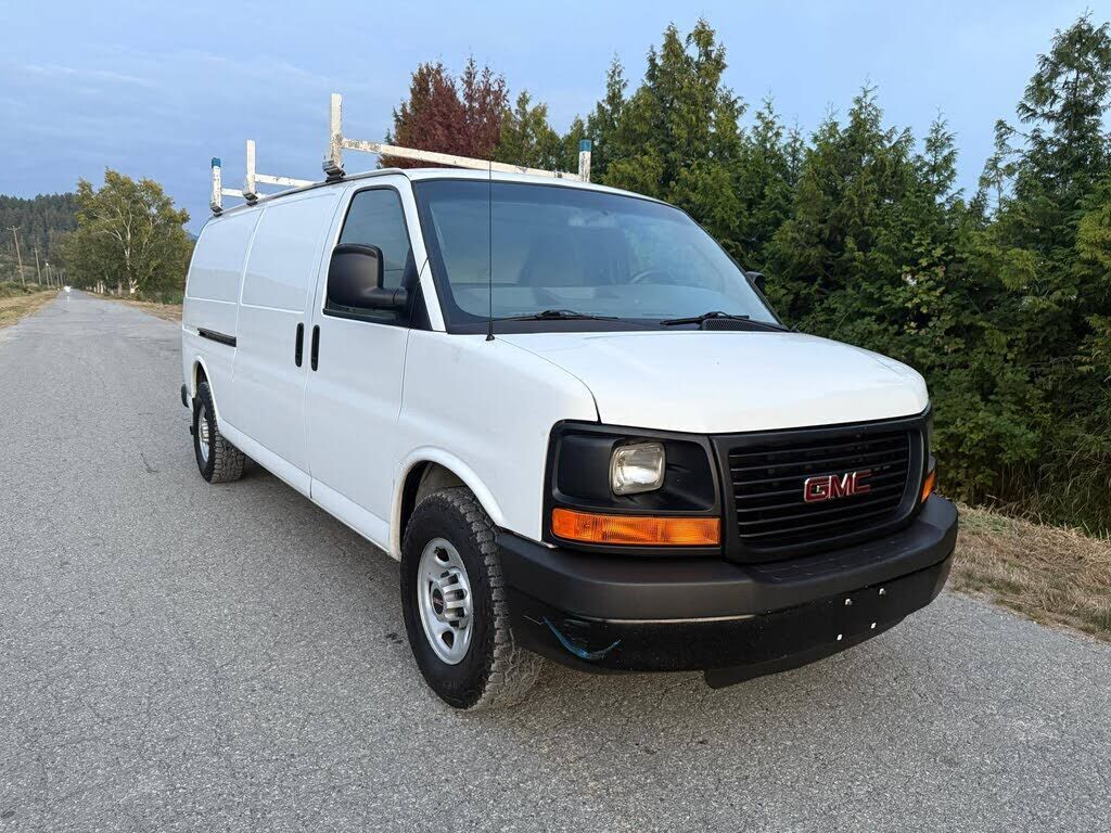 GMC Savana
