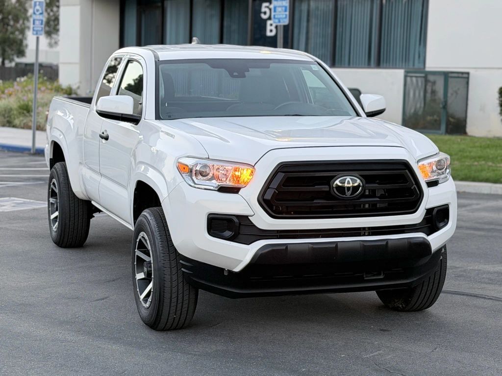 2023 TOYOTA Tacoma
