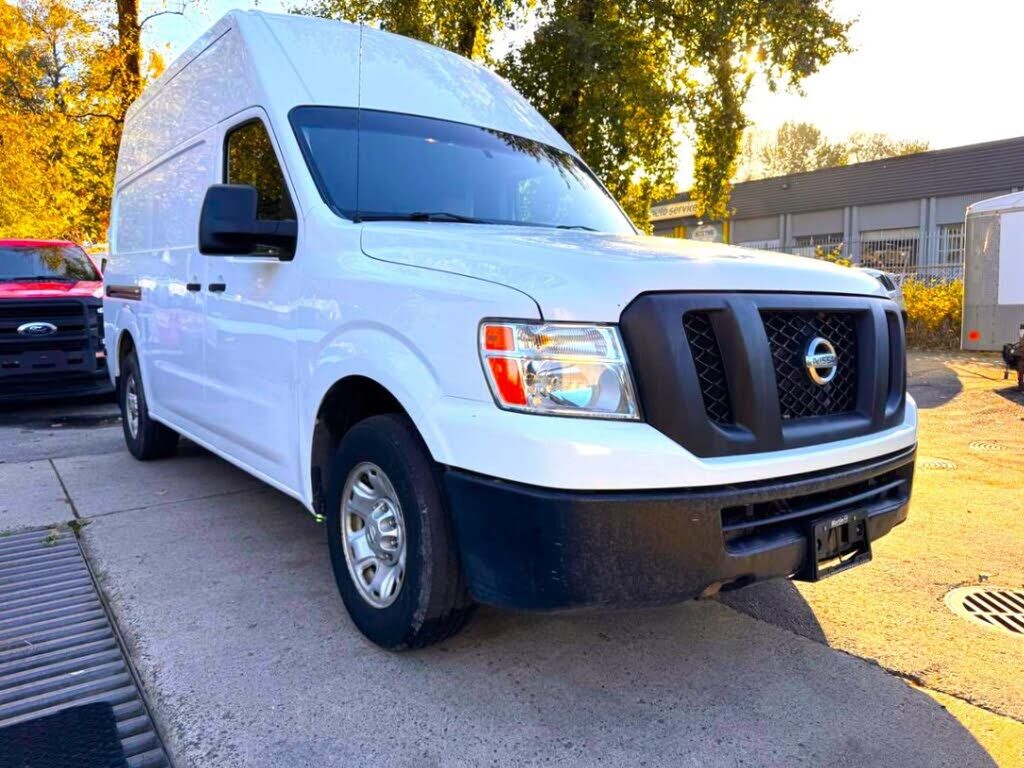 Nissan NV