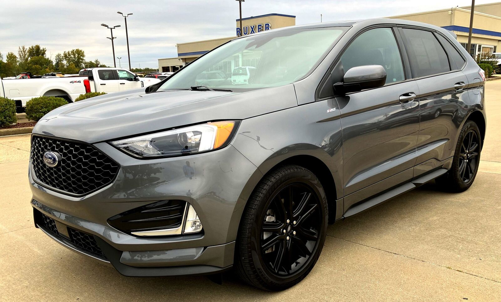2024 FORD Edge