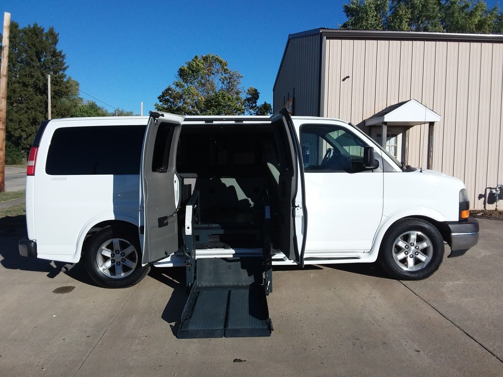 GMC Savana