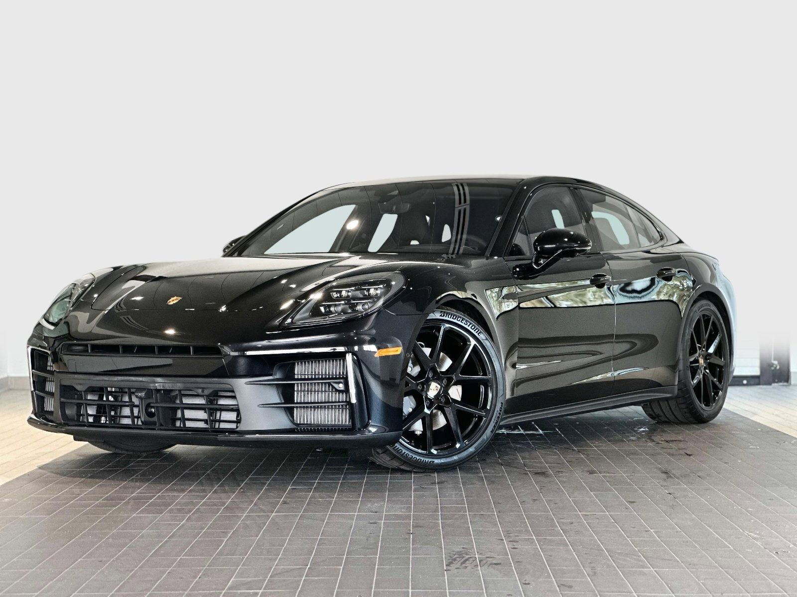 2025 PORSCHE Panamera
