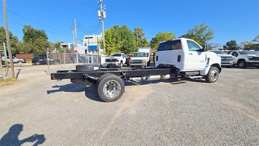 2024 GMC Silverado Medium Duty