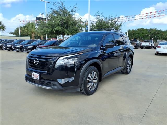 2023 NISSAN Pathfinder