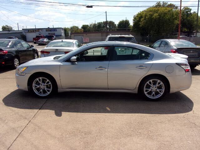 Nissan Maxima