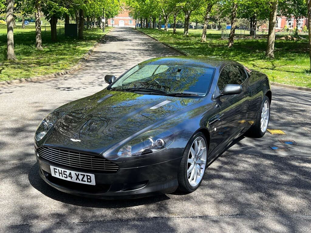 Aston Martin DB9