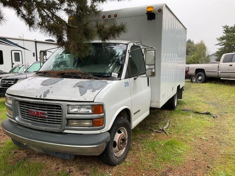 GMC Savana