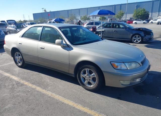 Lexus ES