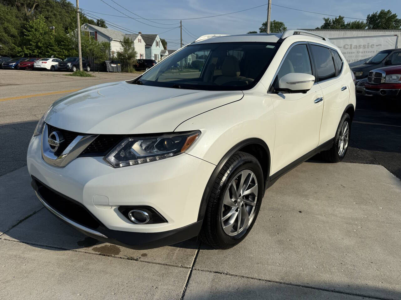 2015 NISSAN Rogue