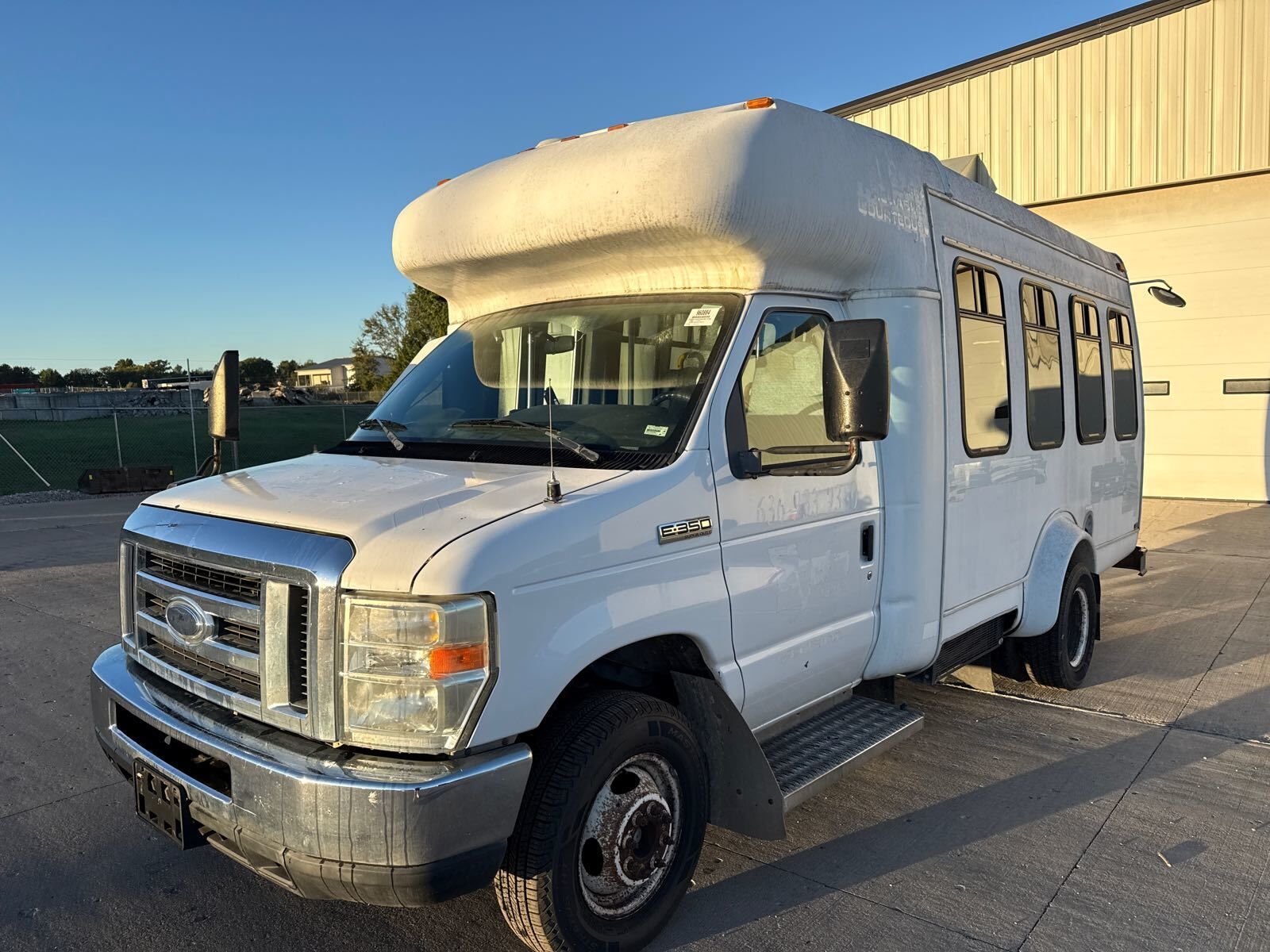 Ford E-350