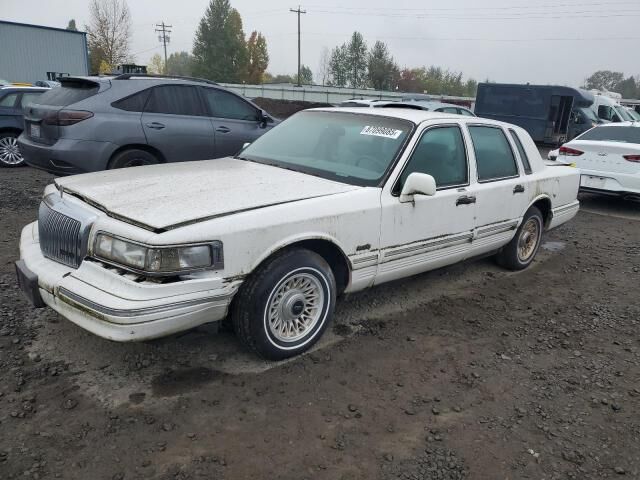 Lincoln Town Car