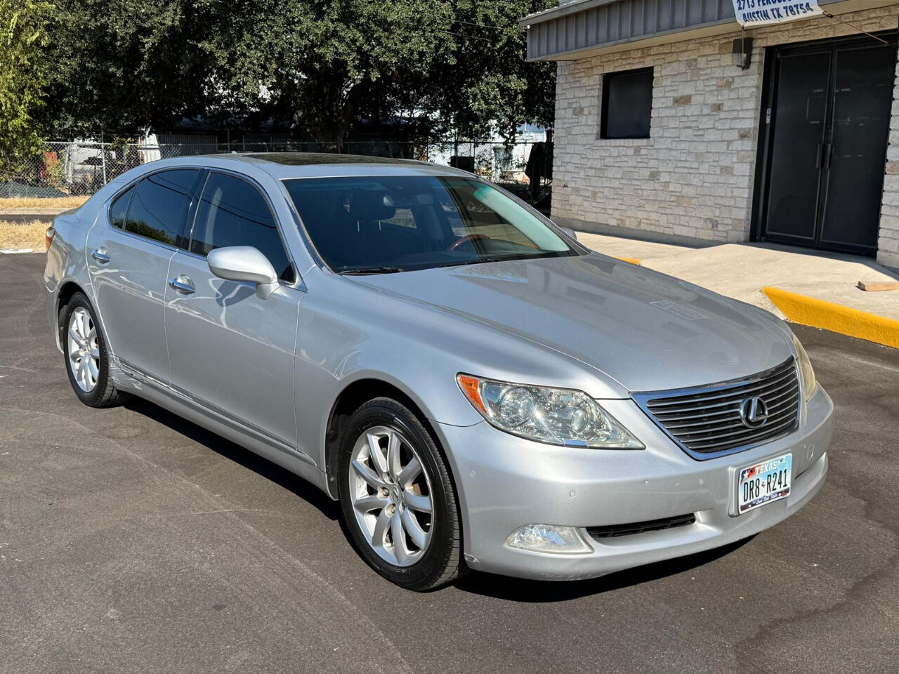Lexus LS