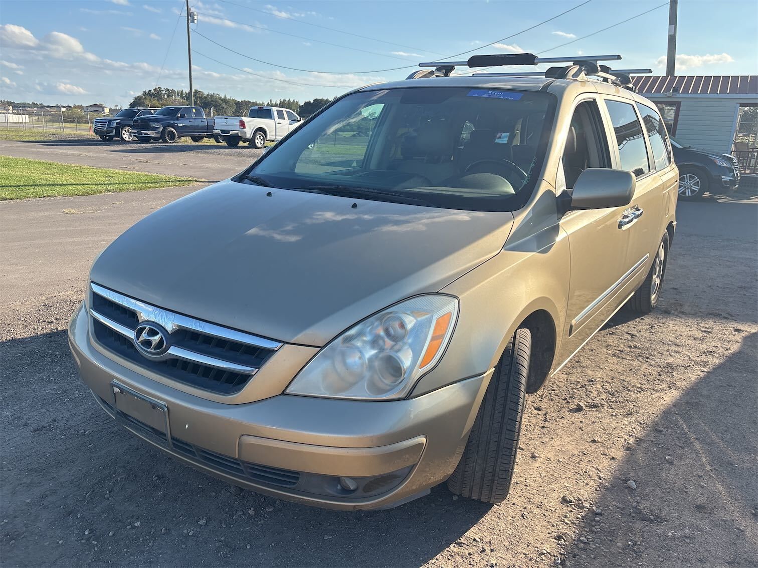 Hyundai Entourage