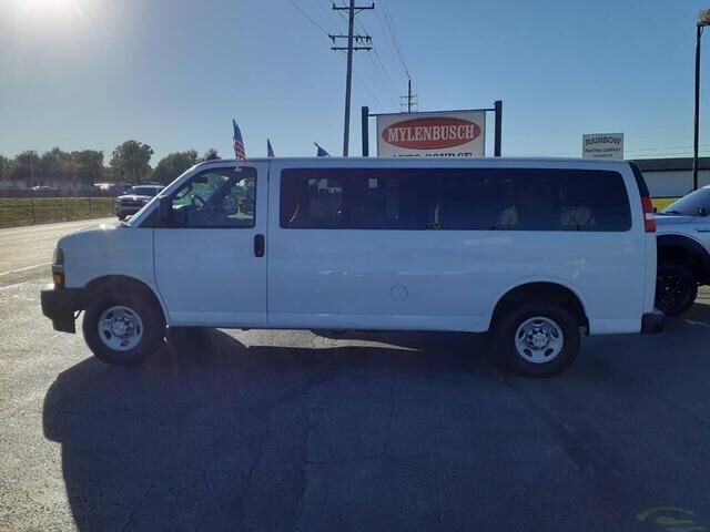 2020 CHEVROLET Express