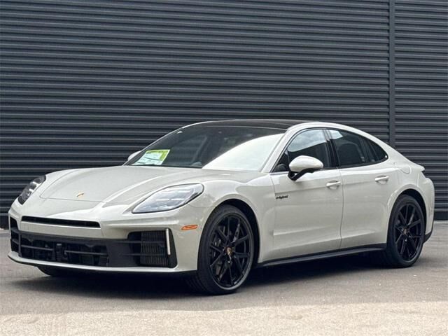 2025 PORSCHE Panamera