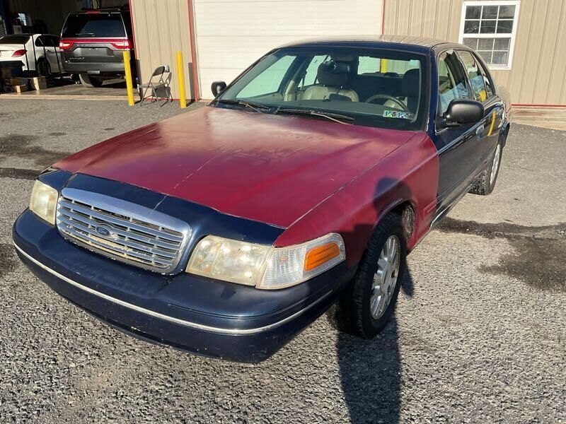 Ford Crown Victoria