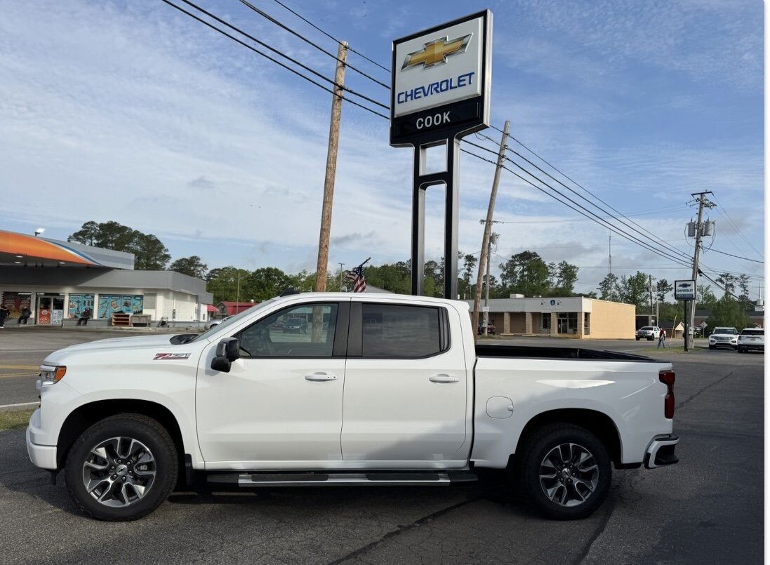 2025 CHEVROLET Silverado