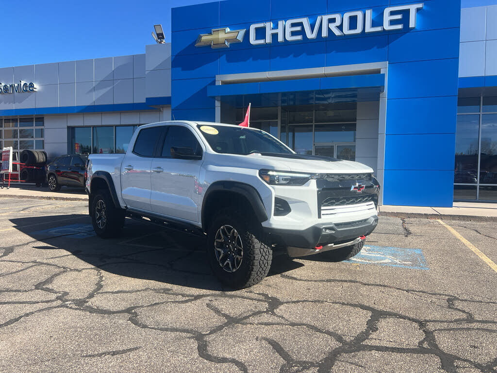 2024 CHEVROLET Colorado