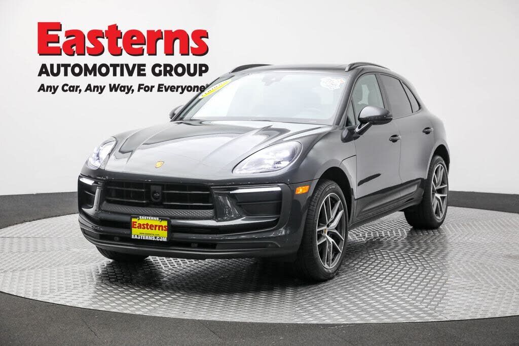 2023 PORSCHE Macan
