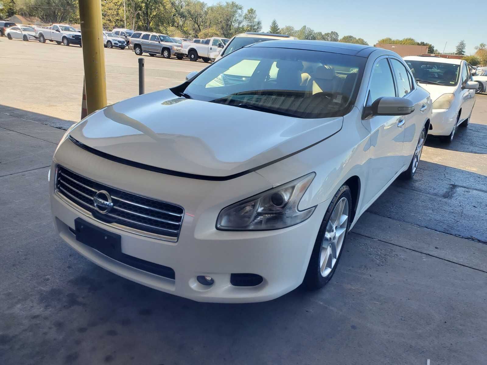 Nissan Maxima