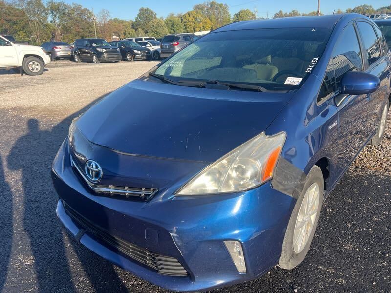 Toyota Prius V