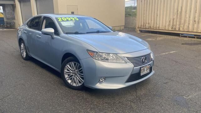 Lexus ES