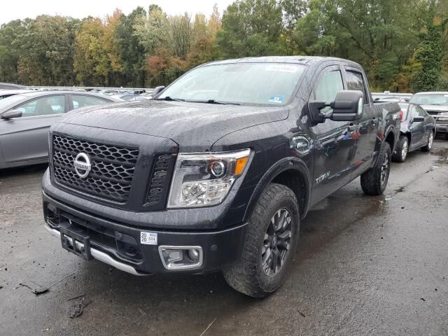 Nissan Titan