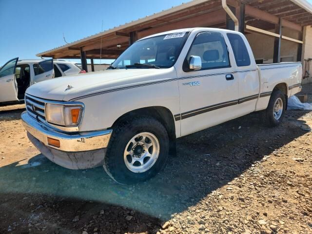 Toyota T100