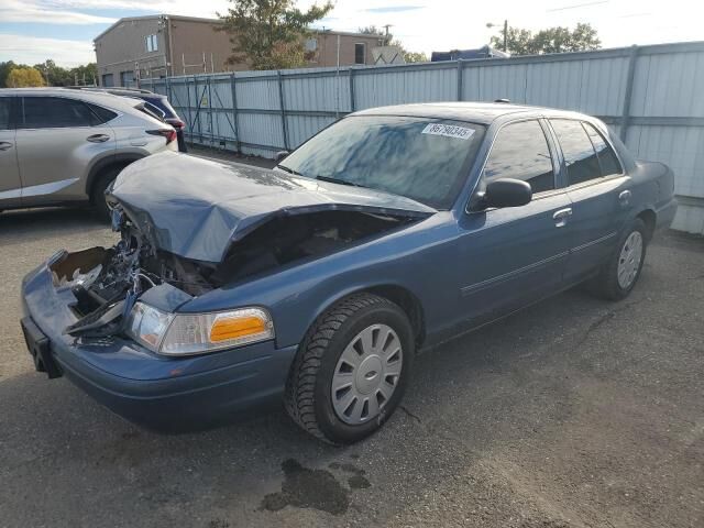 Ford Crown Victoria