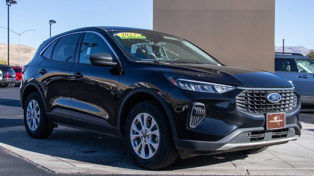 2023 FORD Escape
