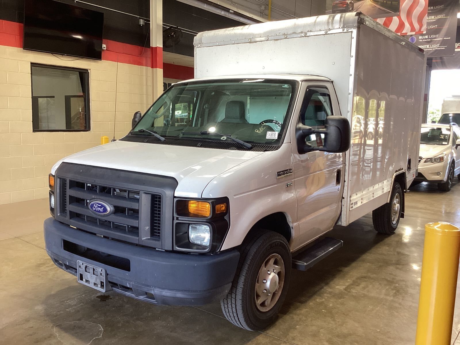 Ford E-350