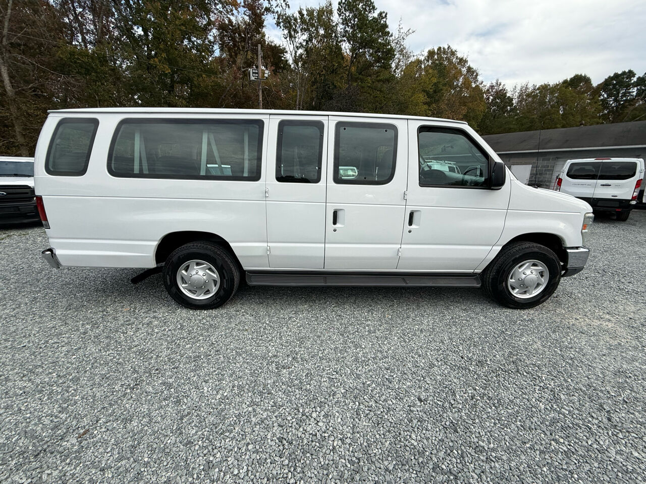 2008 FORD E-350