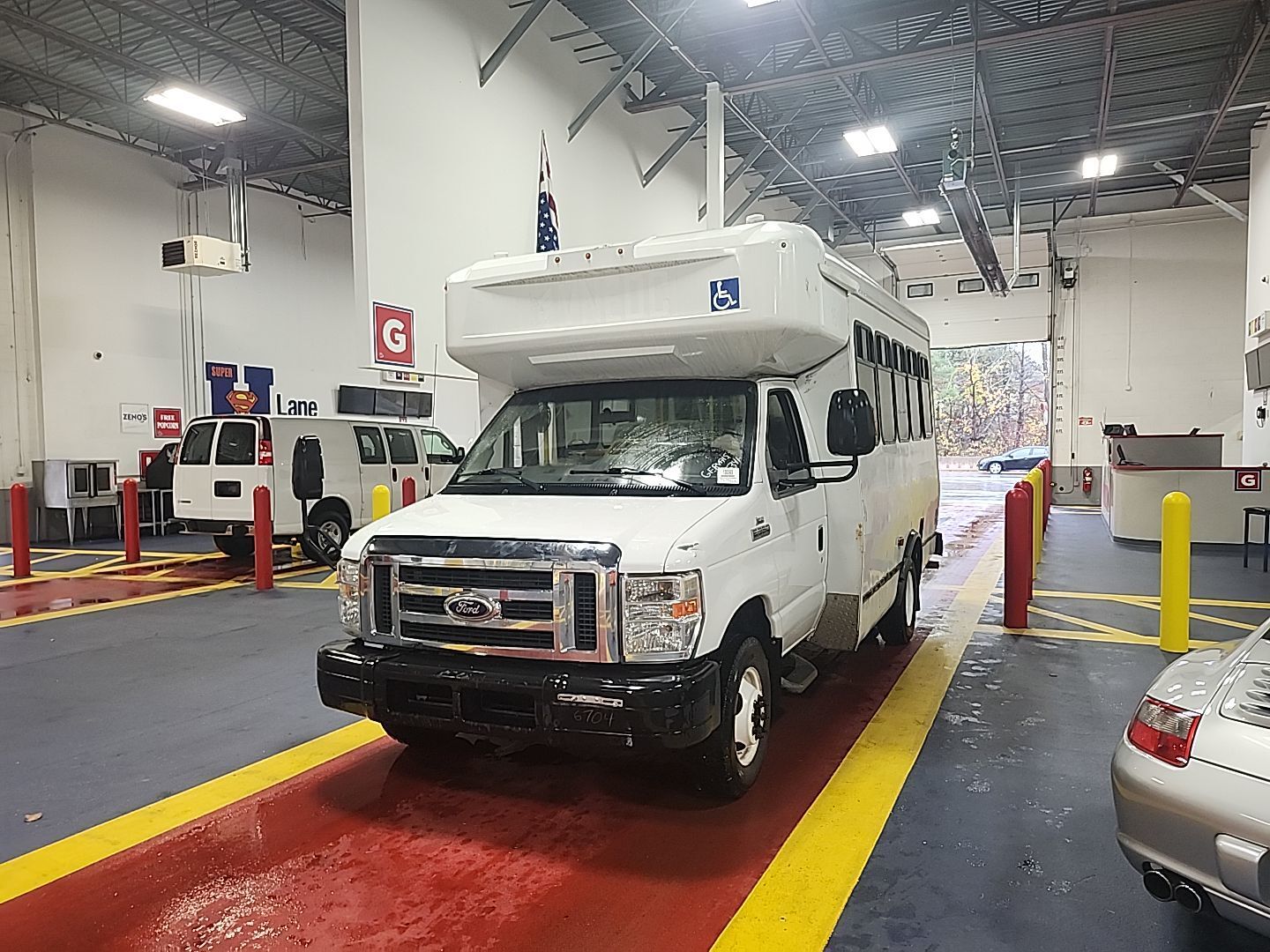 Ford E-350