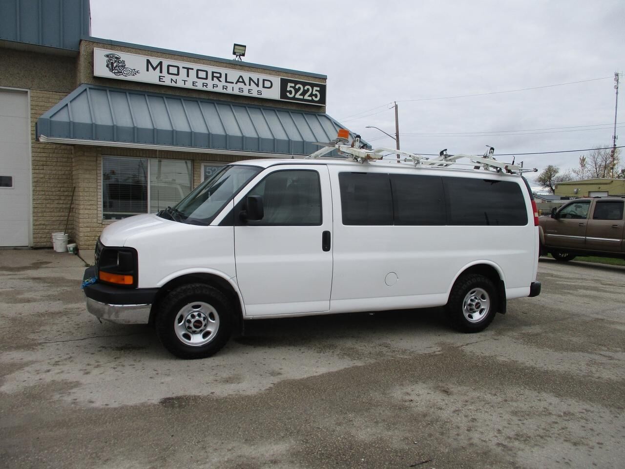 GMC Savana